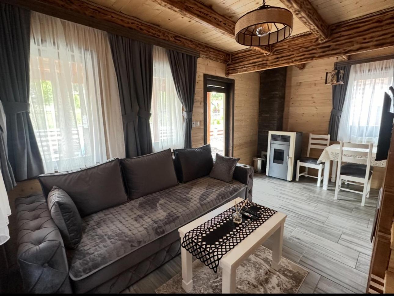 Zagrad Homes In Zabljak Luaran gambar