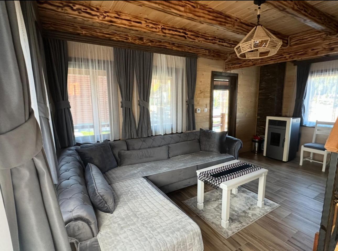 Zagrad Homes In Zabljak Luaran gambar